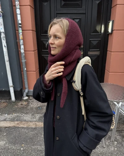 wzor-petiteknit-sophie-hood.webp