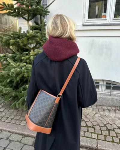 petiteknit-sophie-hood.webp