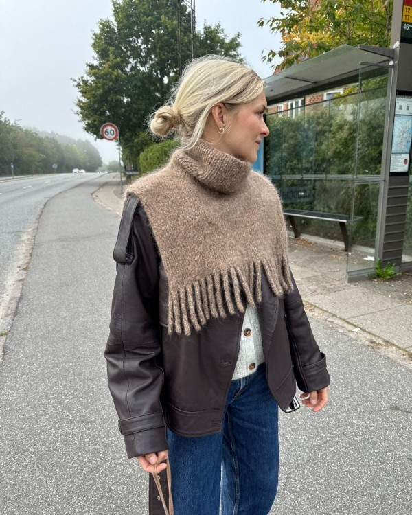 wzor-petiteknit-nora-neck.jpg