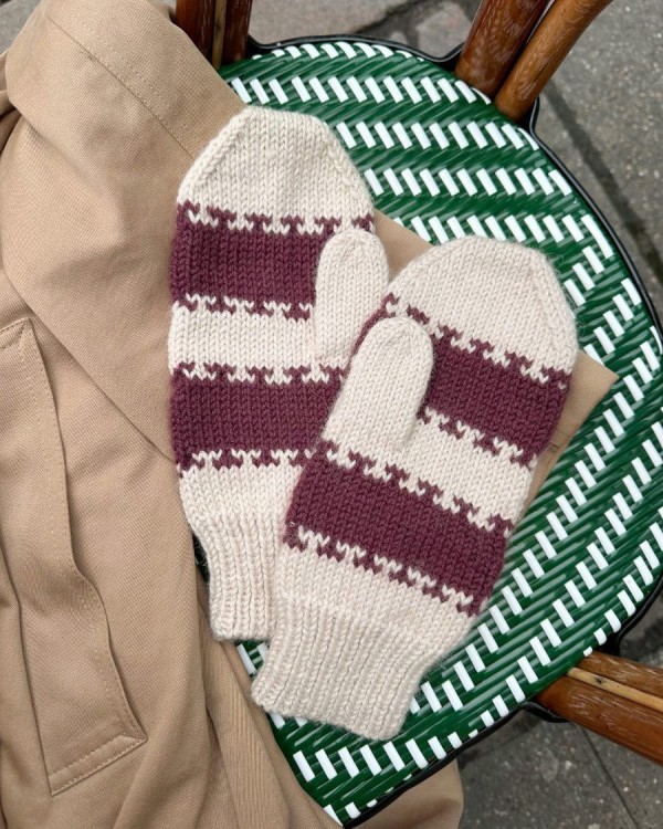 printed-pattern-key-mittens.jpg