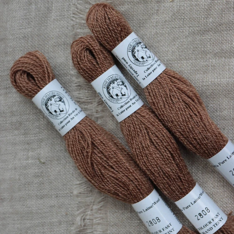 nici-do-haftu-laine-fine-blady-brąz