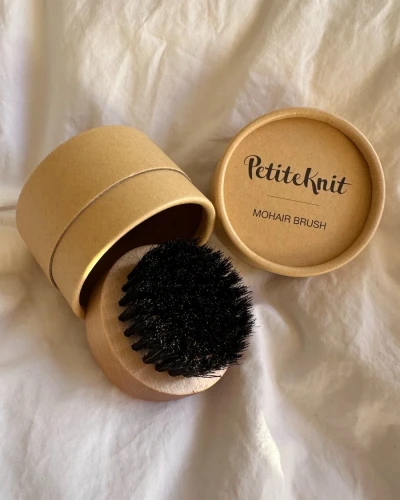 petiteknit-brush.webp