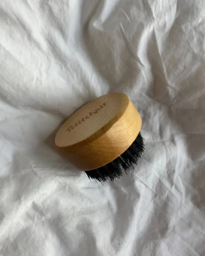 petiteknit-brush-mpheru.webp