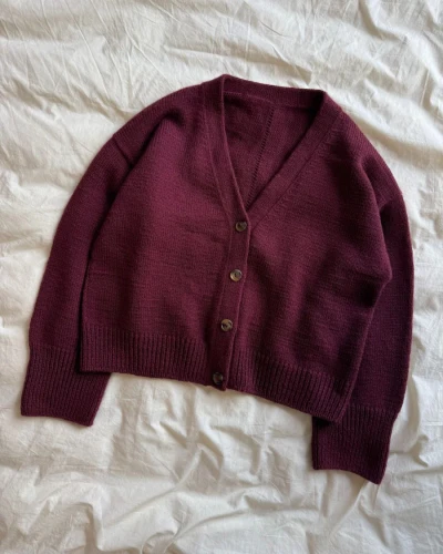 scarlet-cardigan-printing-pattern.webp