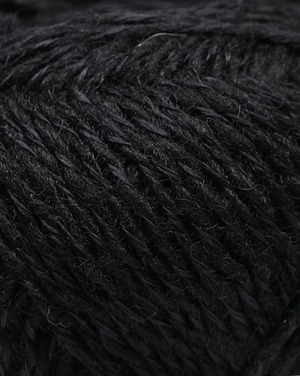 1007-2-Hrafntinna-E-yarn-einrum_f472ca15-d7f7-4cd3-b169-ac9c9e3b92f8.jpg.webp