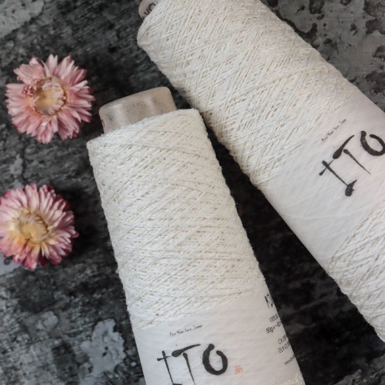 jedwabna-wloczka-biala-ito-kinu