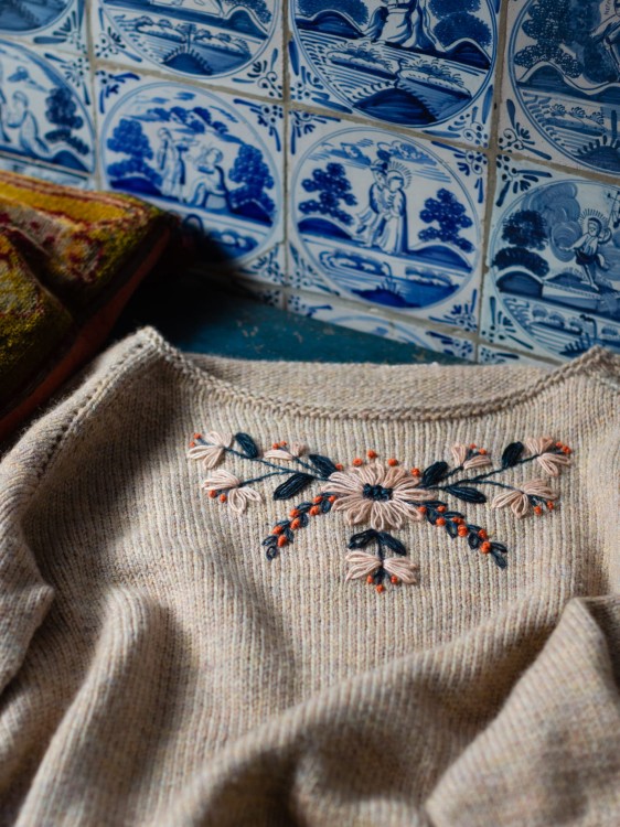 embroider-on-knits-hafty.jpg