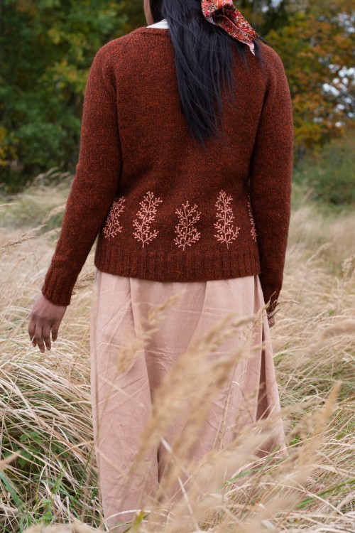 embroidery-on-knits-millepora.jpg