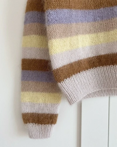 sweter-wzor-petiteknit-aros-sweater.webp