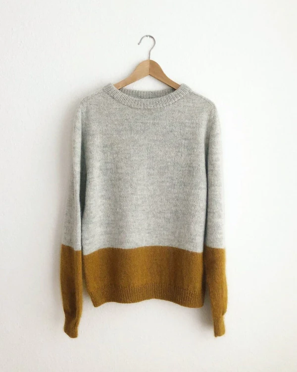 contrast-sweater.webp