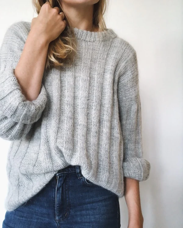 vertical-stripes-sweater-wzor.webp