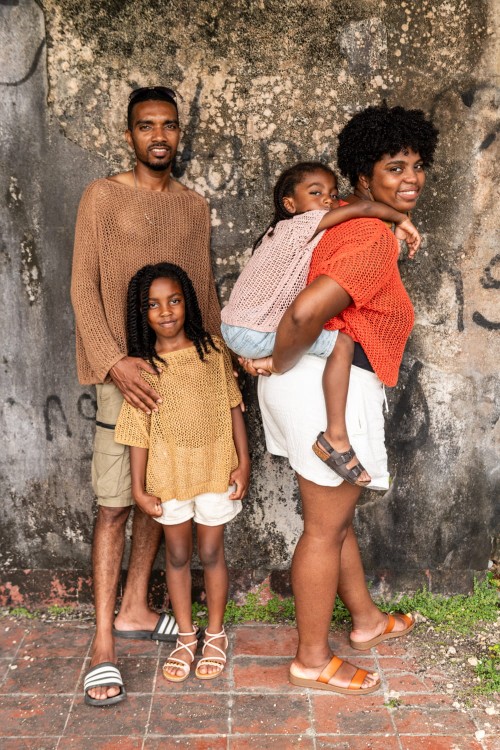 ksiazka-island-vibes-summer-knits-by-sasha-hyre-nutsfield.jpg