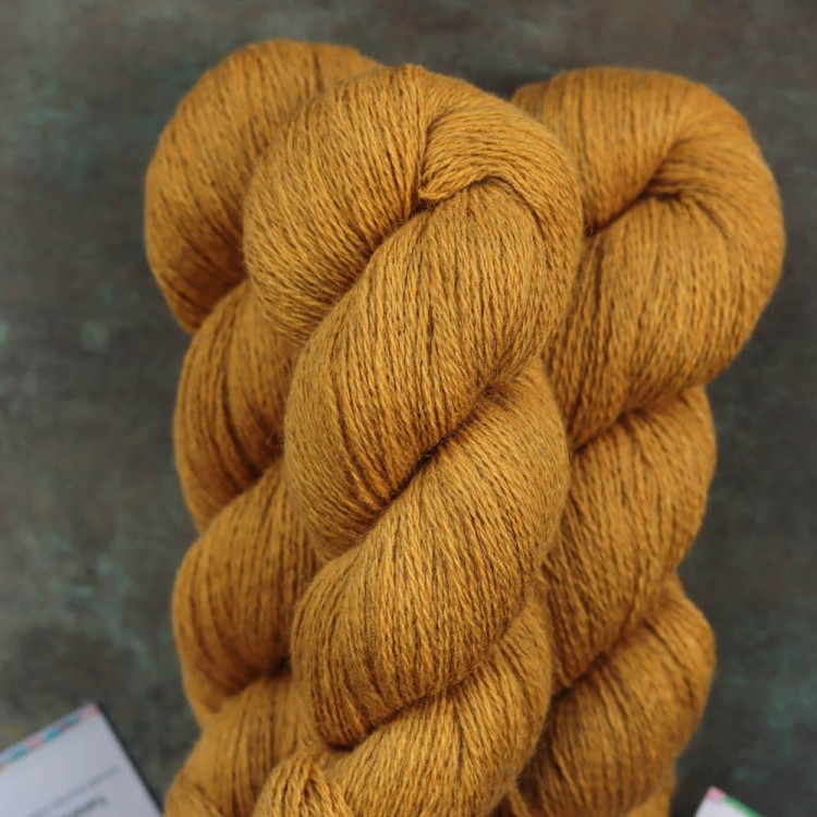 welna-z-jaka-musztardowa-myak-lace-shine.jpg