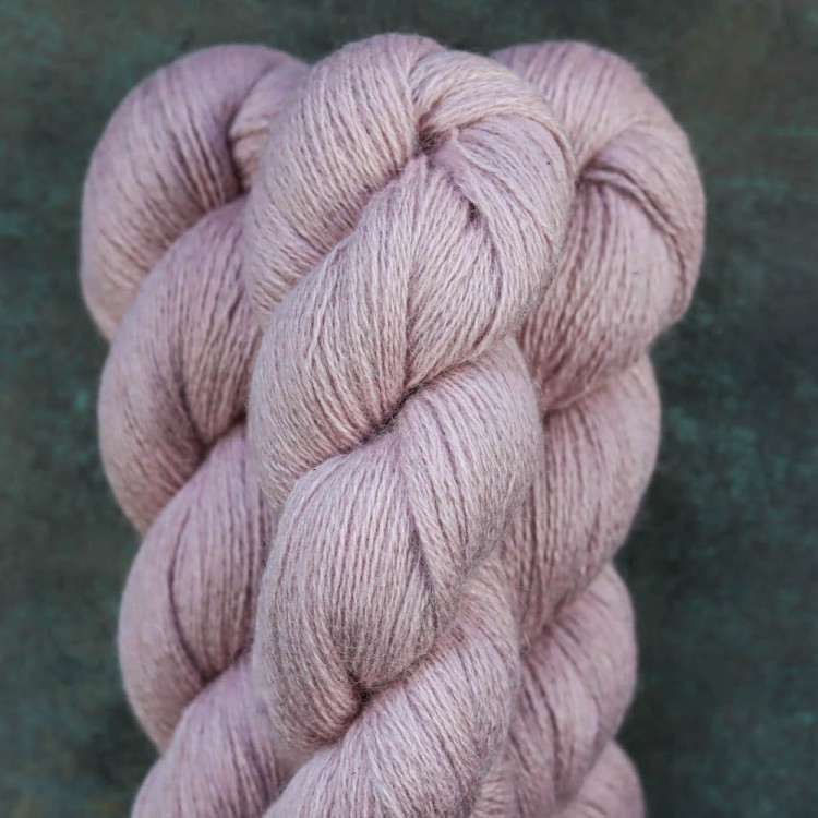 welna-z-jaka-blady-roz-myak-lace.jpg