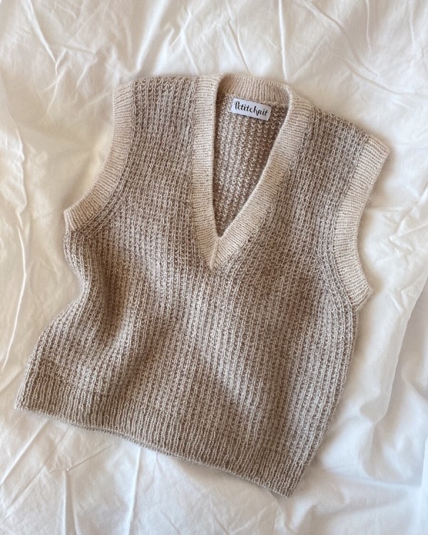 friday-slipover-v-neck-wzor.jpg