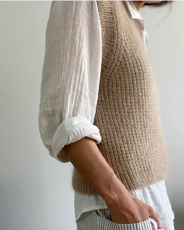 printed-pattern-friday-slipover-v-neck.webp