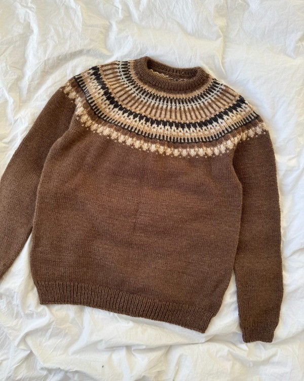 sweter-celeste.jpg