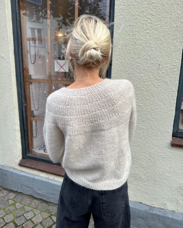 anker-sweater-woman-wzor.webp