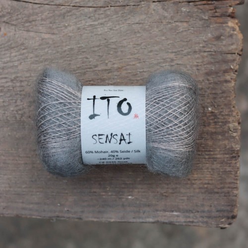 wloczka-moherowo-jedwabna-ito-sensai-szaro-biala