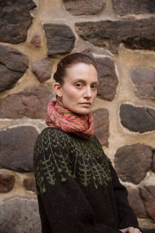 knitted-kalevala-jenna-kostet-skarpety.jpeg