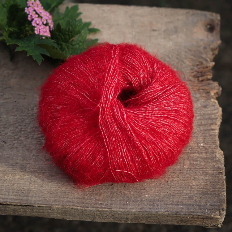 wełna-czerwień-midnatssol-camarose