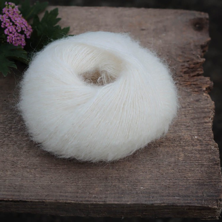 wełna-śnieżnobiała-midnatssol