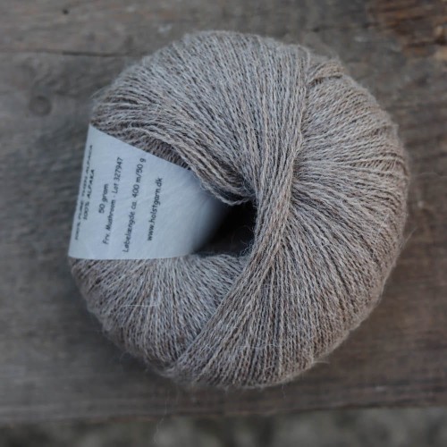cienka-wloczka-z-alpaki-szara-titicaca