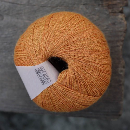 cienka-wloczka-z-alpaki-holst-garn-pomarancz