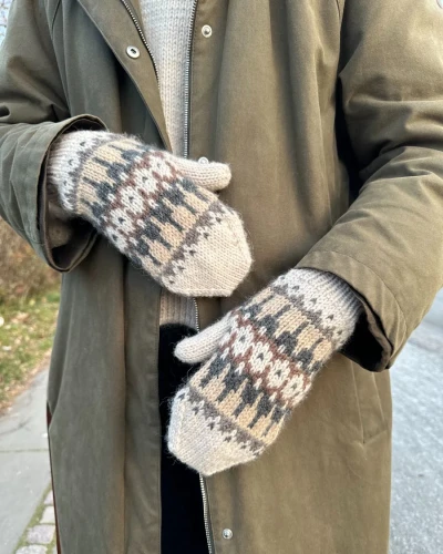 wzor-celeste-mittens.webp