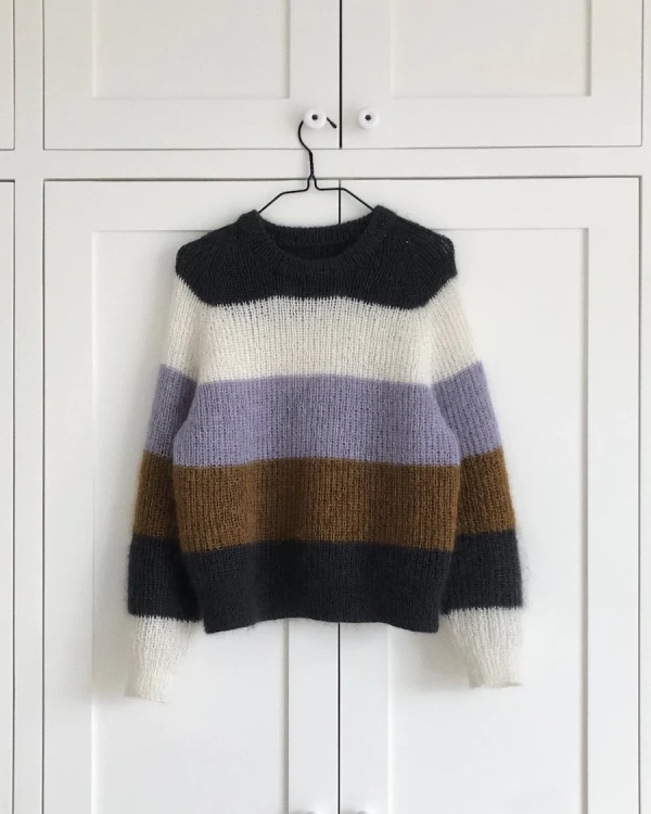 wzor-sequence-sweater.webp