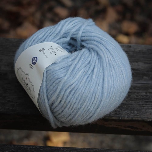 wloczka-alpaka-z-bawelna-jasny-blekit-snefnug-camarose