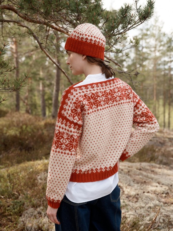 laine-nordic-knits-book.jpg