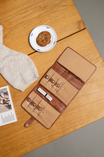 etui-na-druty-project-7-walnut.jpg