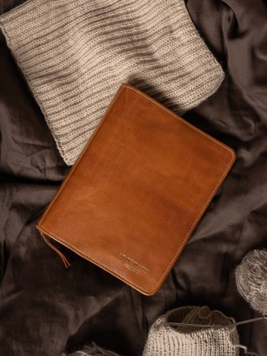 etui-na-druty-project-8-burned-tan.jpg