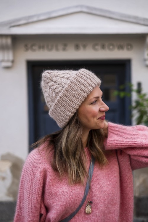 kutova-books-knits-to-wear-effortless-patterns.jpg