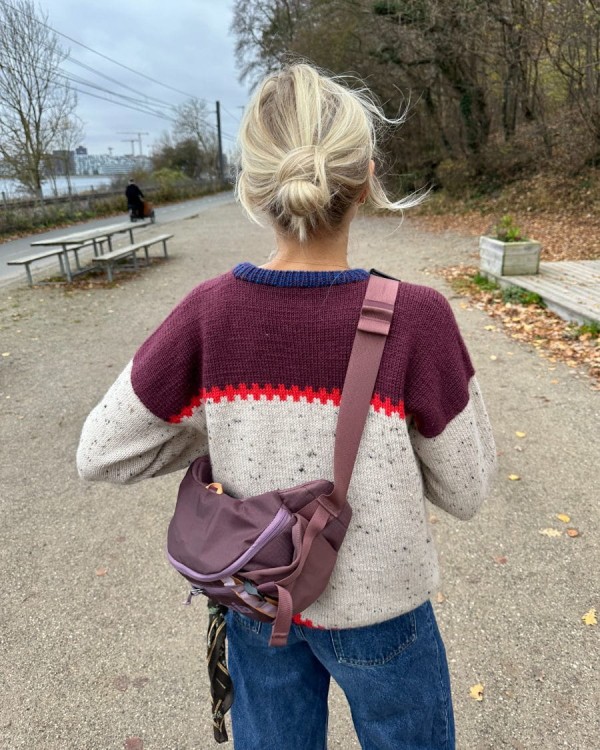 printed-pattarn-cross-sweater.jpg