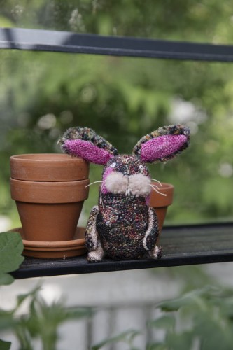 ksiazka-tiny-friends-a-guide-to-mosaic-embroidery.jpg