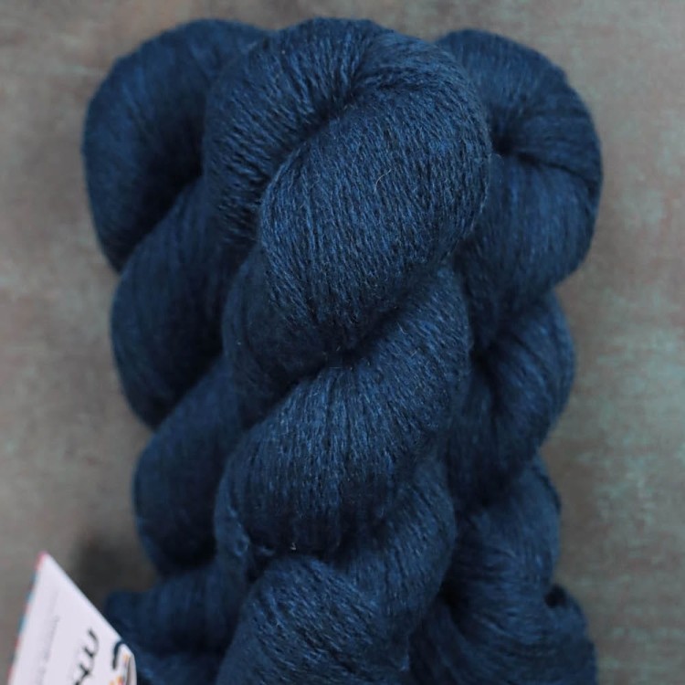 welna-z-jaka-niebieska-myak-lace.jpg